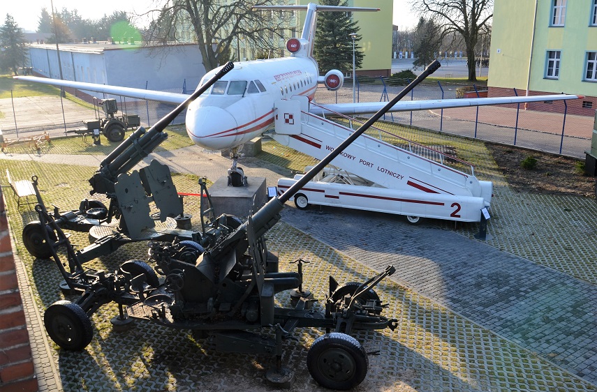 jak-40-muzeum-obrony-przeciwlotniczy-koszalin