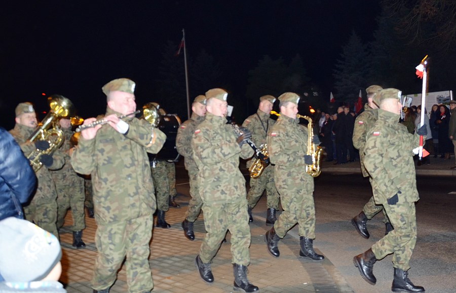 orkiestra-wojskowa-narodowe-swieto-niepodleglosci-w-miroslawcu-11-11-2016