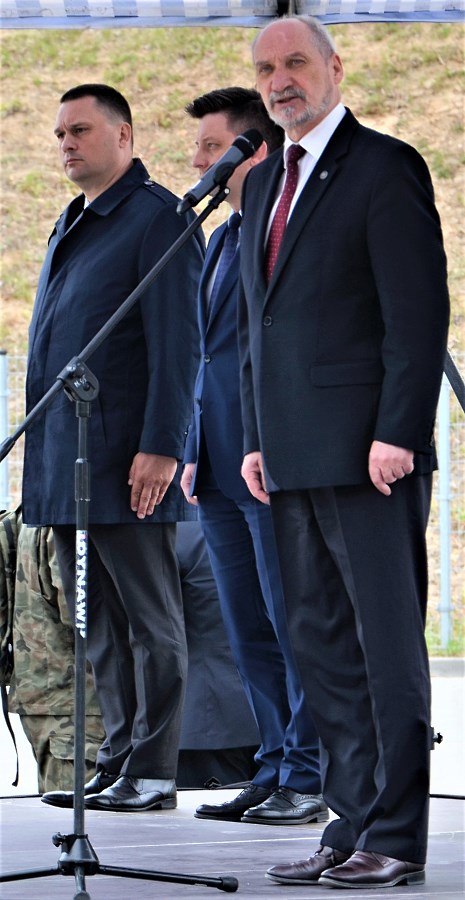 Minister Antoni Macierewicz otwierający ProDefense Ostróda 2017S